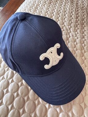 Navy Baseball Cap Hat with White Embroidered triomphe Logo